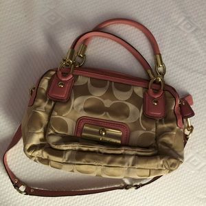 Medium Coach Bag - Peach leather